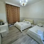 Oscar 4* Róma
